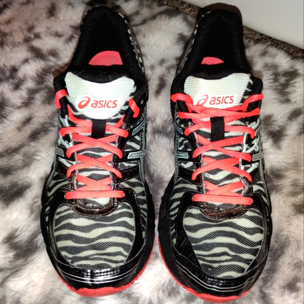 Black, Neon Orange, & Baby Blue Gel Duomax Asics size 9 EUC